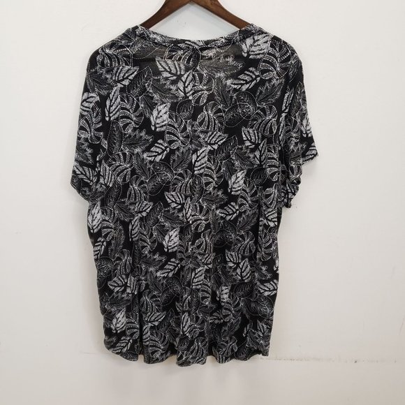 Rachael Zoe Womens Black Leaf Print V Neck 100% Linen Top Size 2X Short Sleeve - Picture 2 of 7